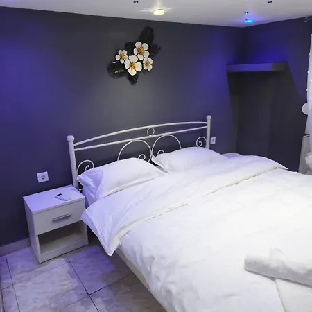 Giorgos - Jacuzzi Hideaway In Lydia, Kavala Lidia