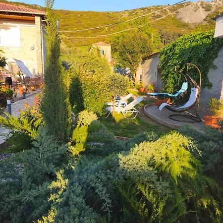 Giorgos Villa Lidia